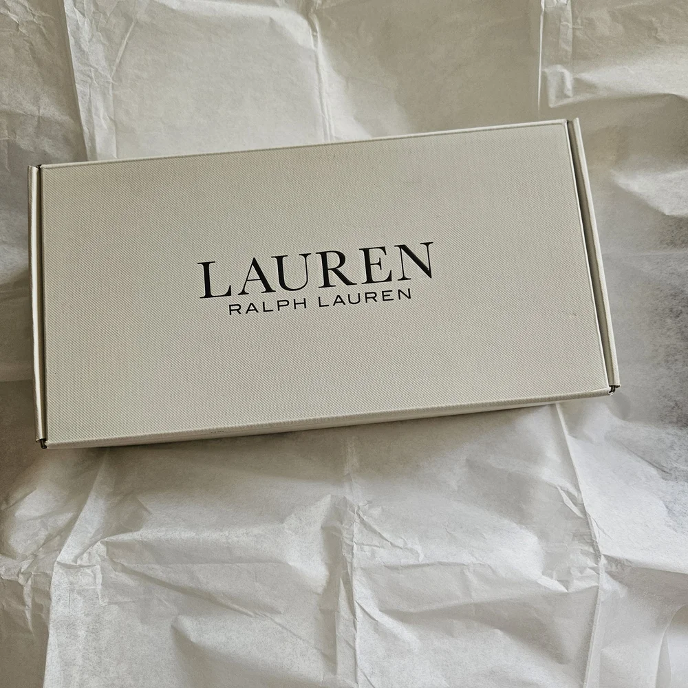 Lauren Ralph Lauren Jayna Red Leather Ballet Flats with Bow Detail - Picture 5 of 6